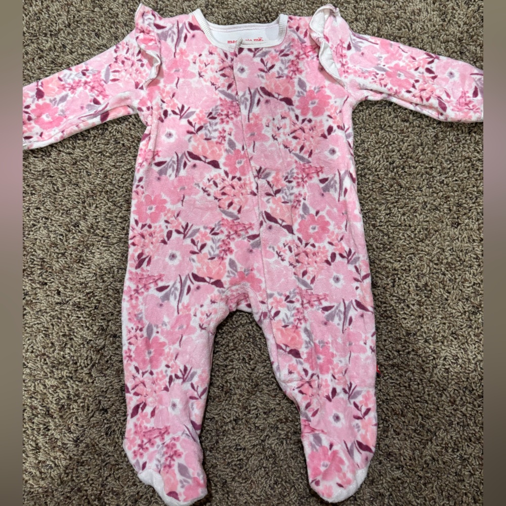Pink Floral Magnetic Me